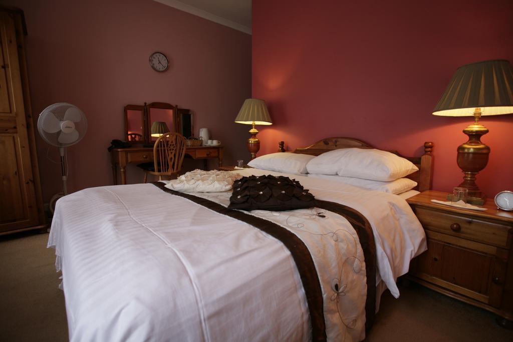 The Imperial Hotel Stroud  Ngoại thất bức ảnh