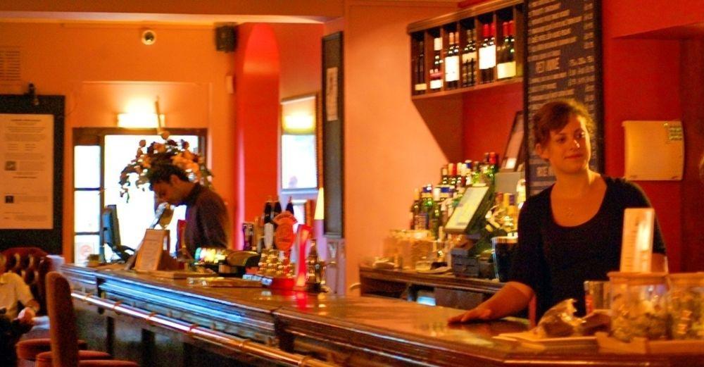 The Imperial Hotel Stroud  Ngoại thất bức ảnh
