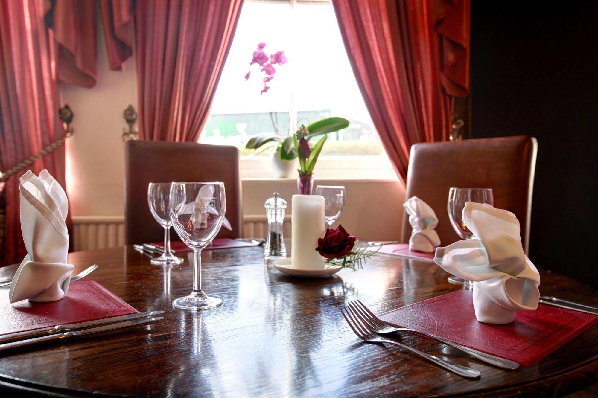The Imperial Hotel Stroud  Ngoại thất bức ảnh
