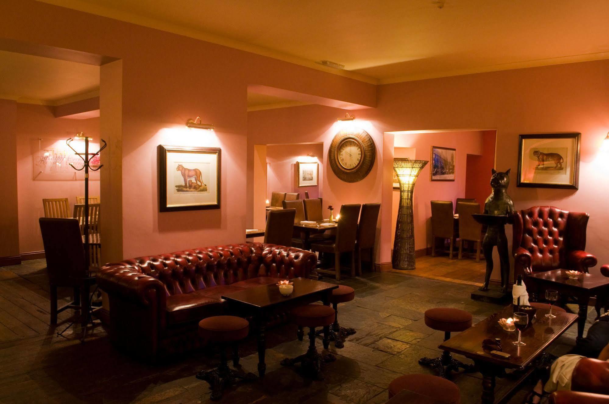 The Imperial Hotel Stroud  Ngoại thất bức ảnh